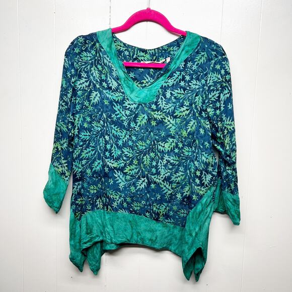 Soft Surroundings 3/4 Sleeve Green & Blue Floral Women's Top Size XS Flowy - Picture 1 of 12